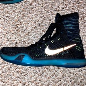 Kobe 10 elite “commander”